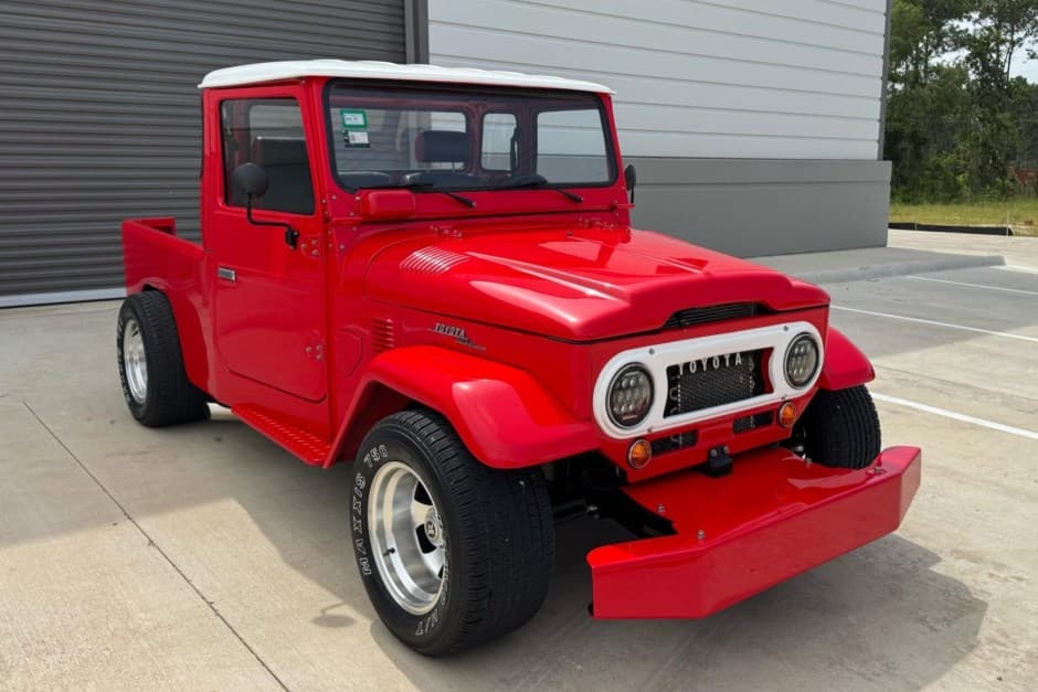 1973 Toyota Land Cruiser FJ40 sold for $18,750