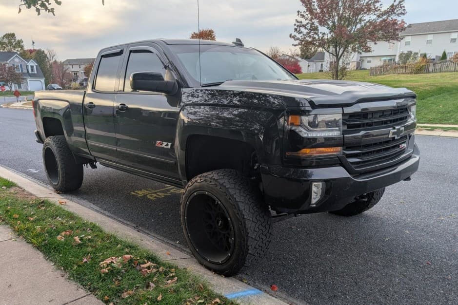 2017 Chevrolet Silverado K2XX (2014-2019) sold for $20,650
