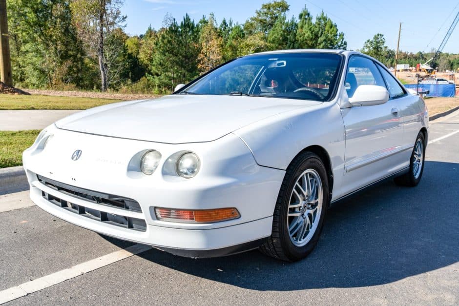 1997 Acura Integra sold for $12,355