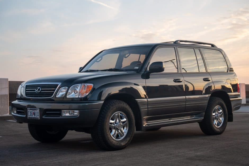2001 Lexus LX470 sold for $40,250