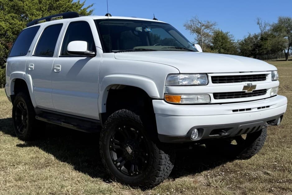2005 Chevrolet Tahoe GMT800 sold for $13,500