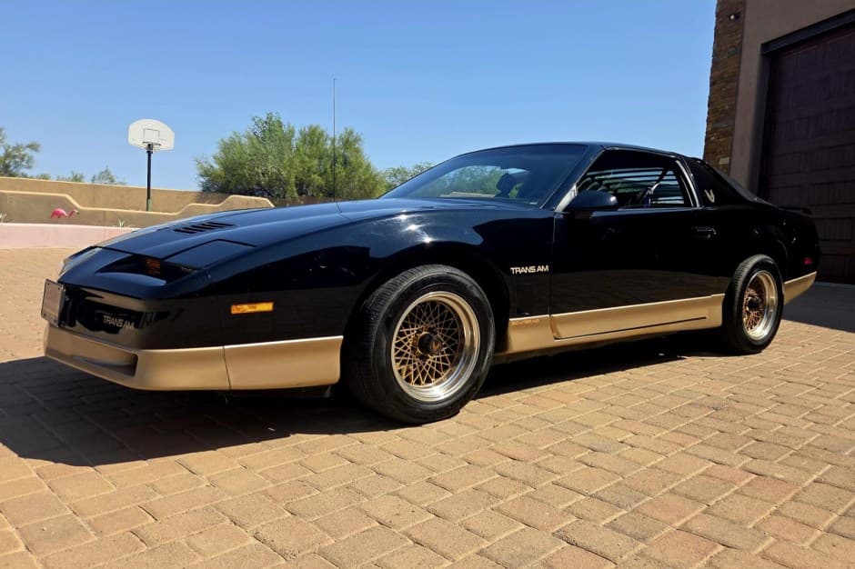 1985 Pontiac Firebird (3rd Generation – 1982-1992) sold for $22,250