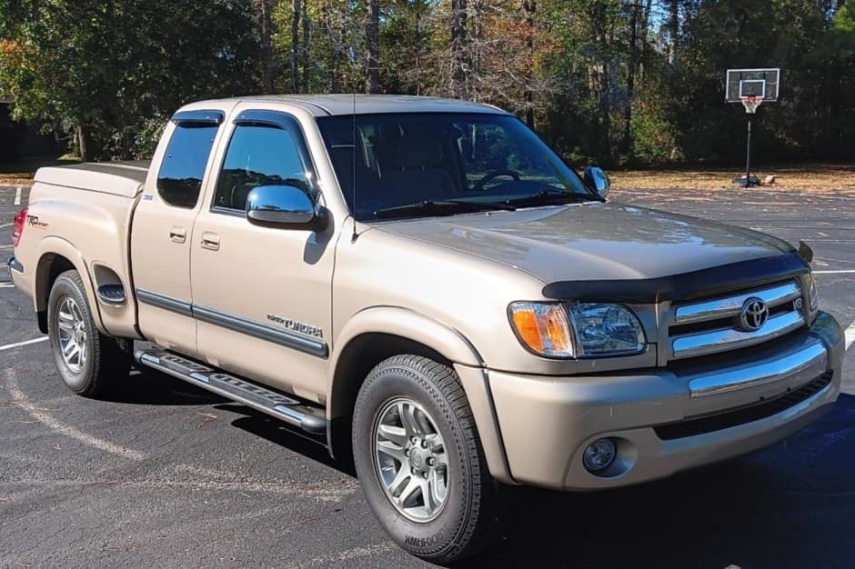 2003 Toyota Tundra (XK30/XK40 2000-2006) sold for $18,000