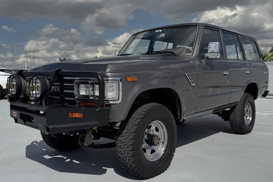 1989 Toyota Land Cruiser 60-Series sold for $17,500