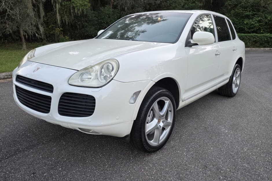 2006 Porsche 955/957 Cayenne (2003-2010) sold for $8,450