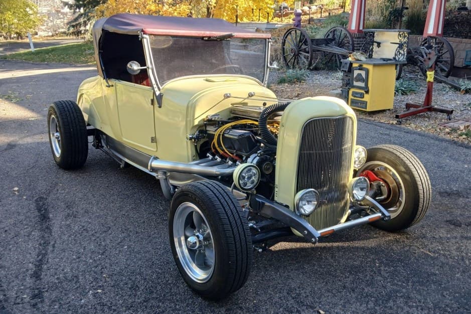 0 Ford Hot Rod sold for $11,000