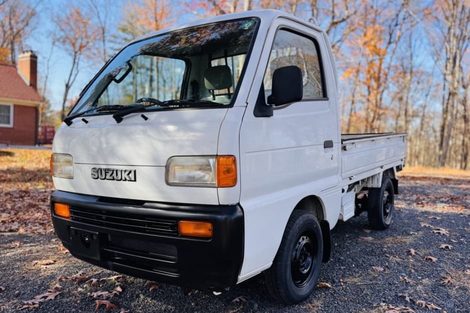 1998 Suzuki Carry sold for $6,500