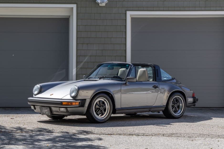 1989 Porsche 911 Carrera 3.2 sold for $133,000