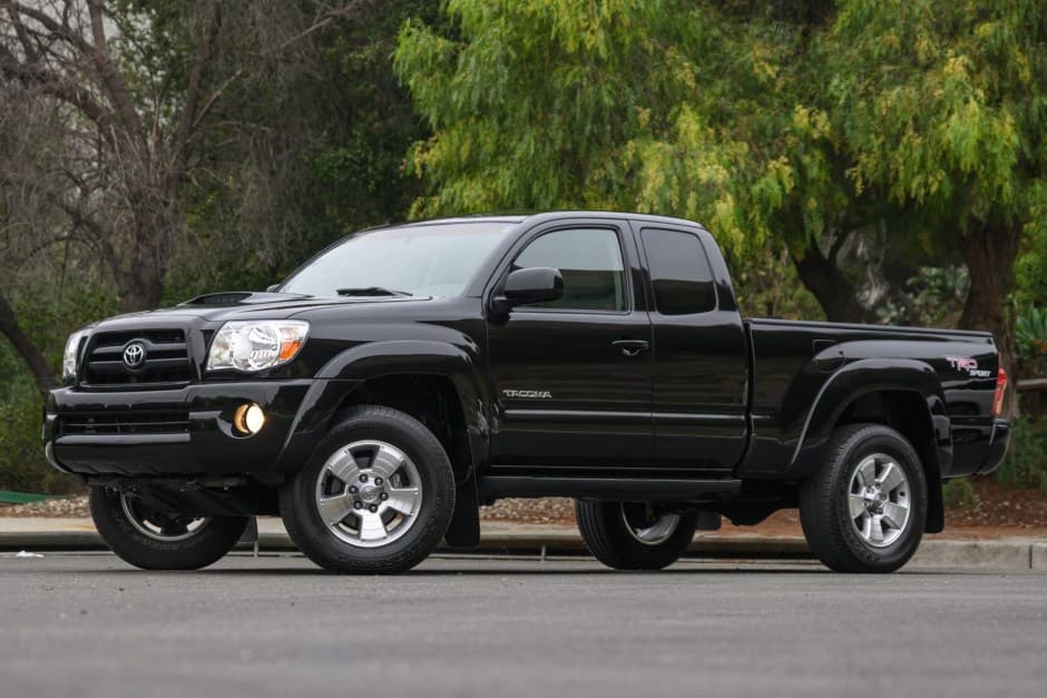 2006 Toyota Tacoma (N2X0 2005-2015) sold for $25,000