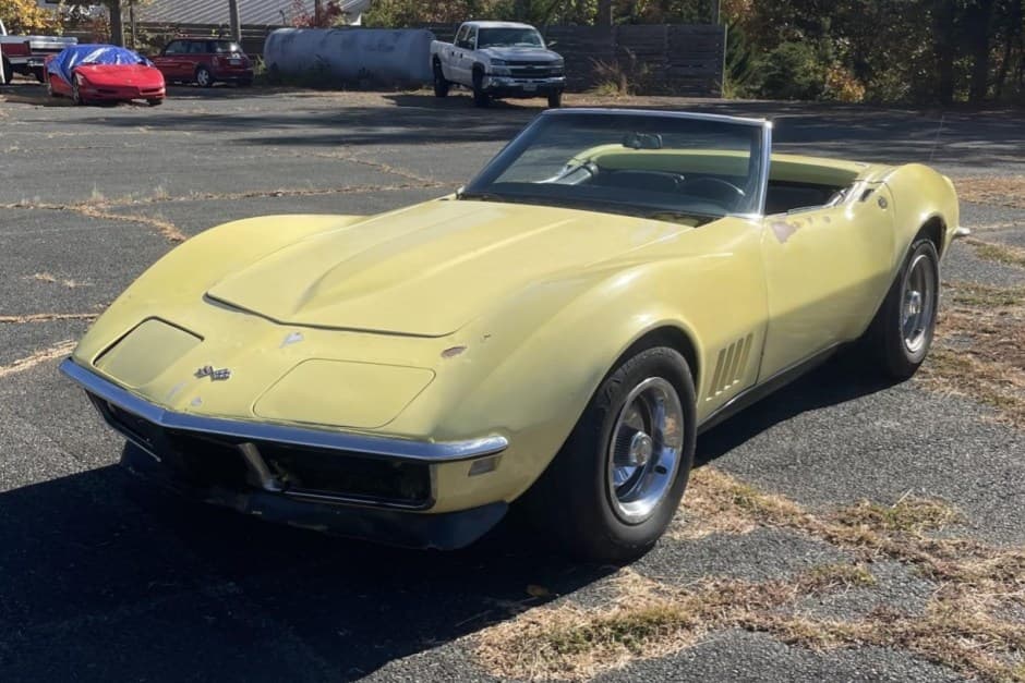 1968 Chevrolet Corvette C3 sold for $5,900