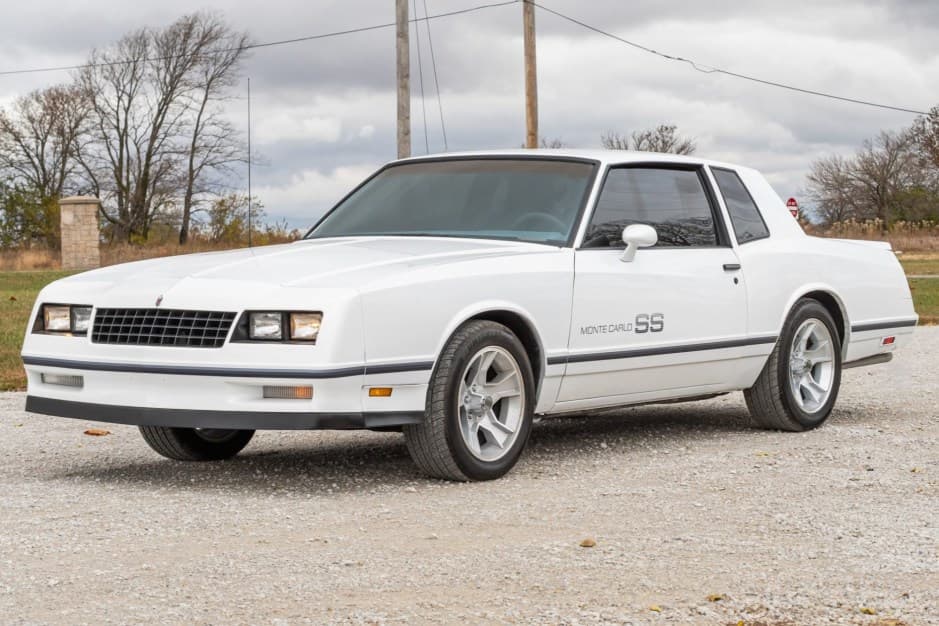 1984 Chevrolet Monte Carlo sold for $13,500