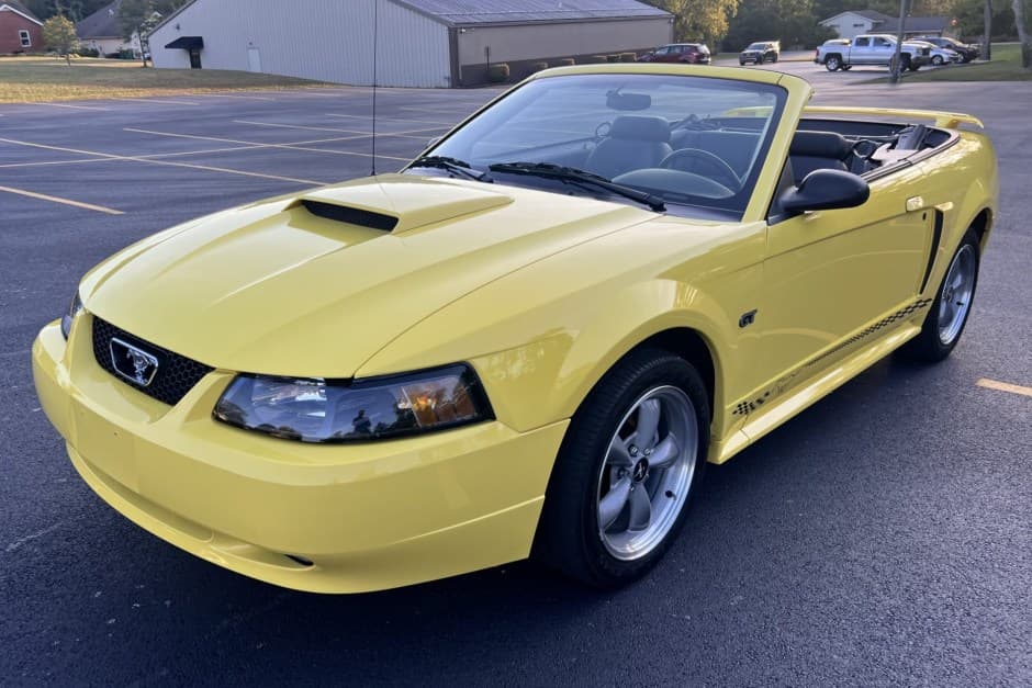 2002 Ford Mustang SN95 1994-2004 sold for $15,567