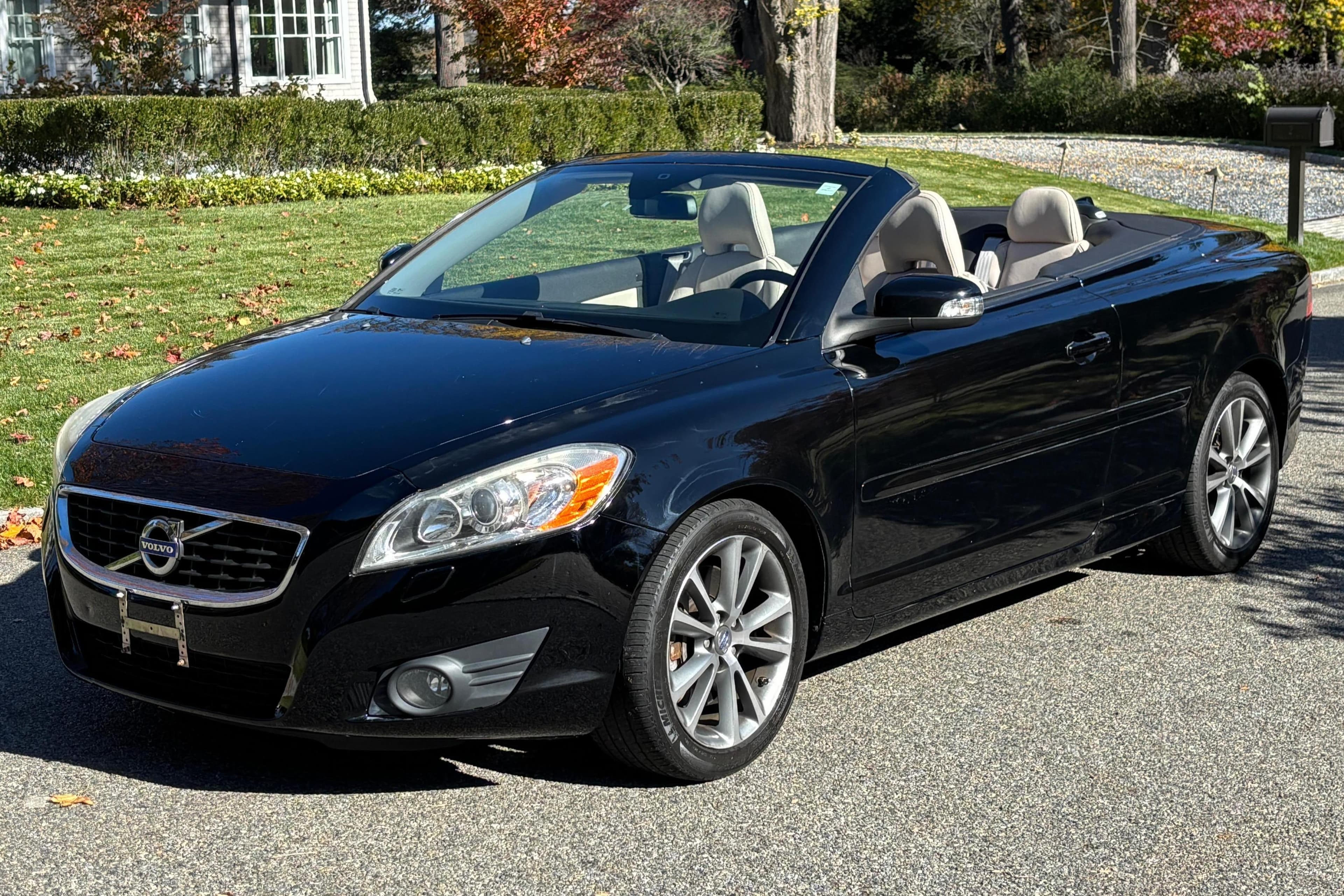 2012 Volvo C70 sold for $6,600