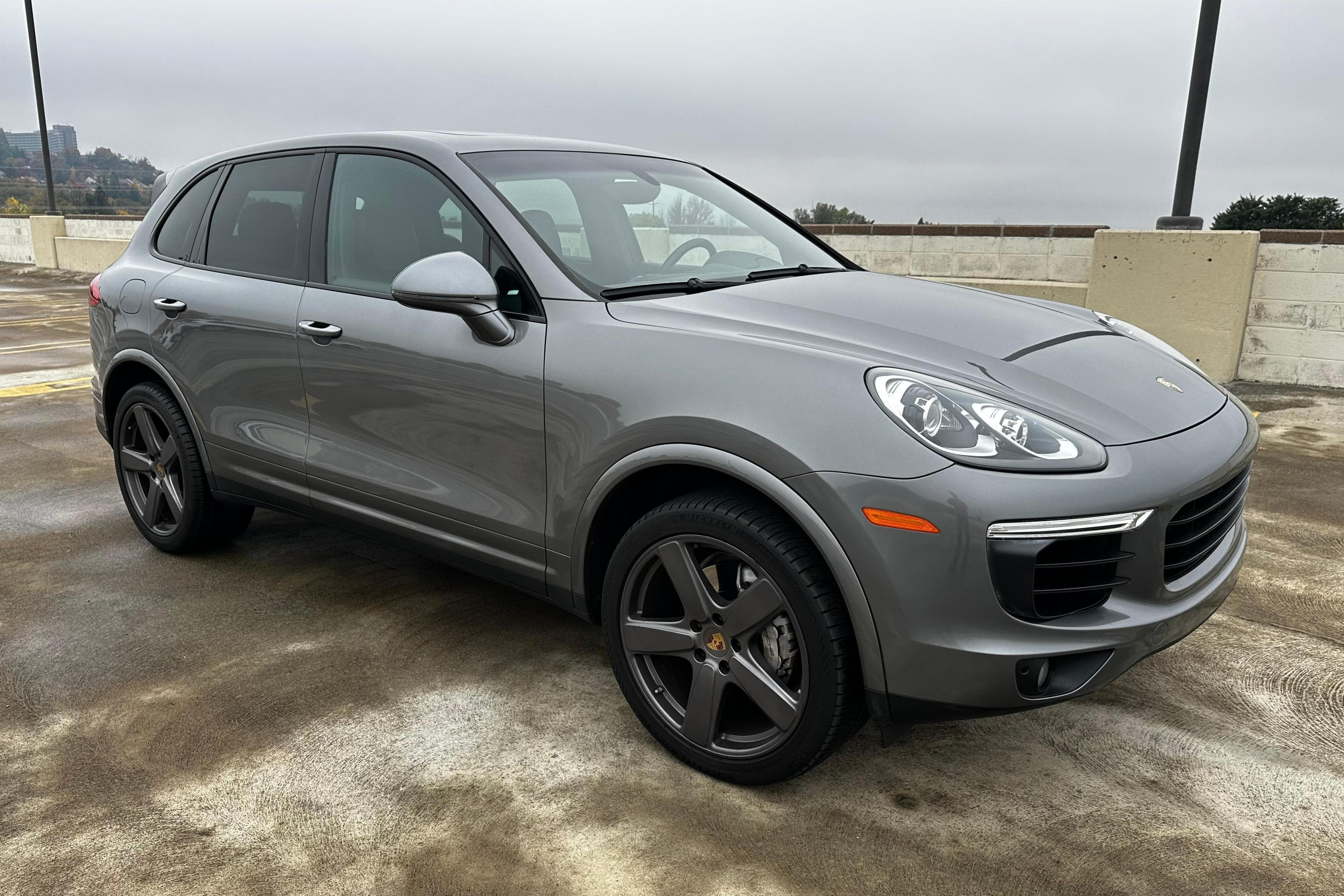 2017 Porsche Cayenne sold for $28,500