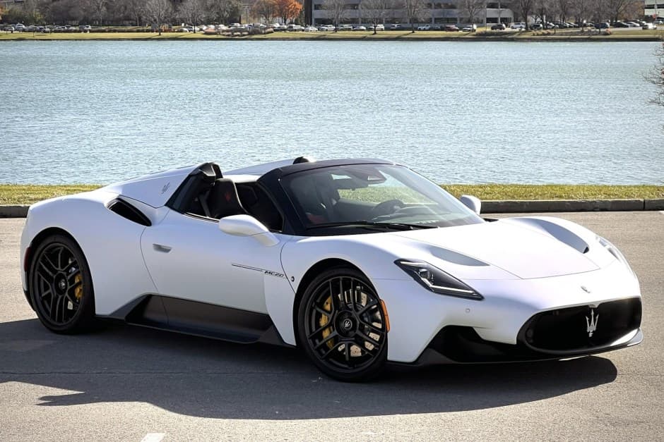 2023 Maserati MC20 / MCPura sold for $212,000