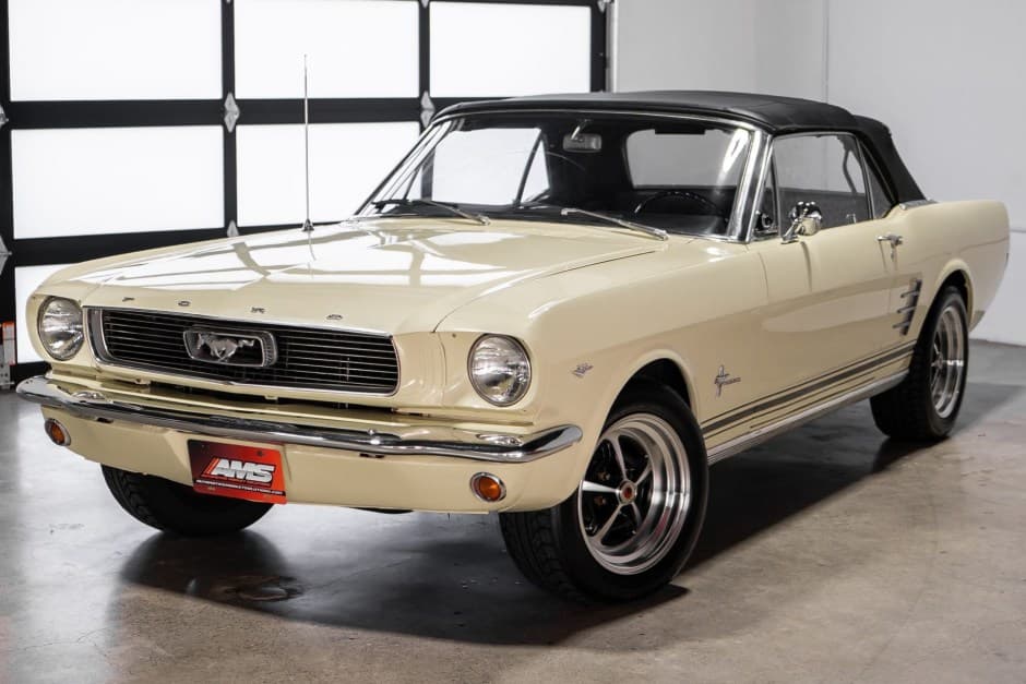 1966 Ford Mustang 1964.5-1966 sold for $22,250