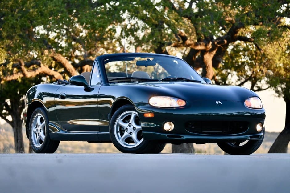 2000 Mazda NB MX-5 Miata sold for $17,000
