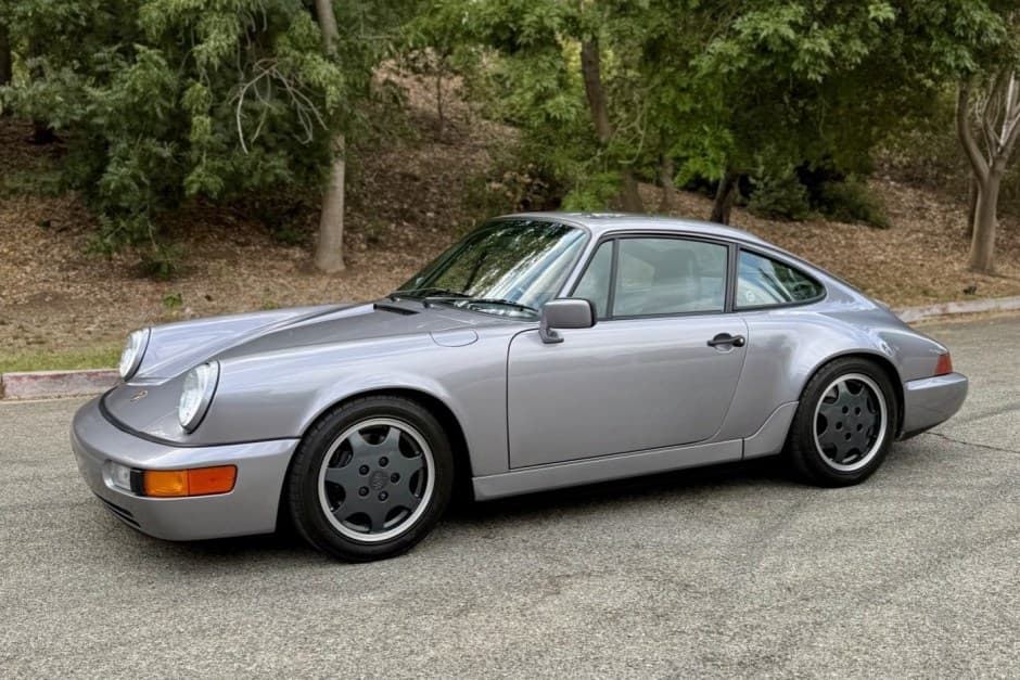 1989 Porsche 964 911 (Non-Turbo) sold for $111,000