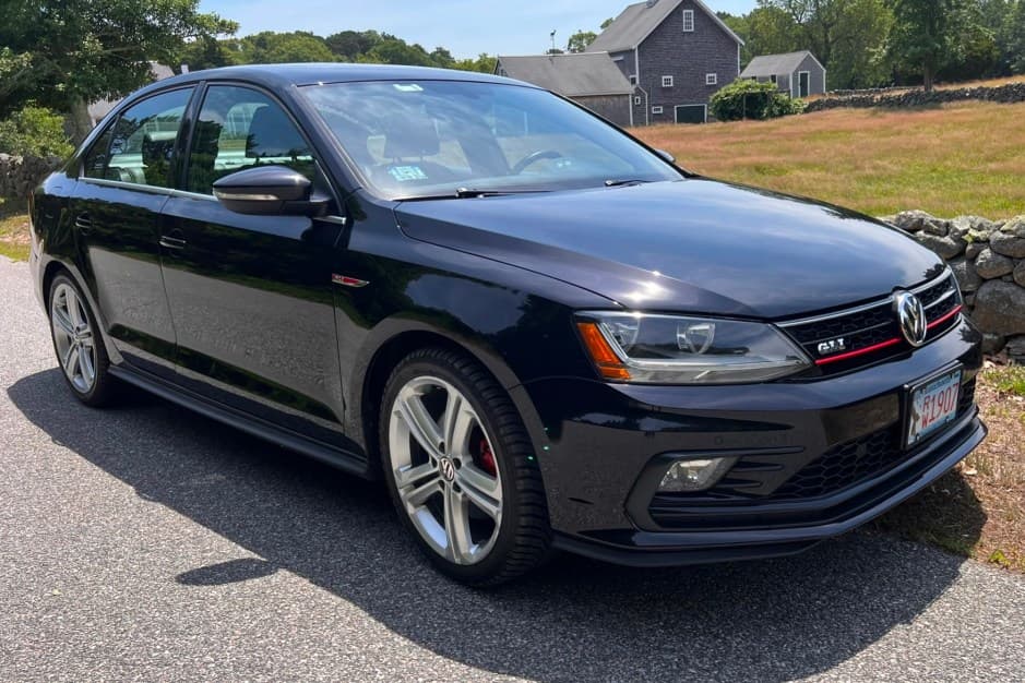 2017 Volkswagen Jetta sold for $12,000