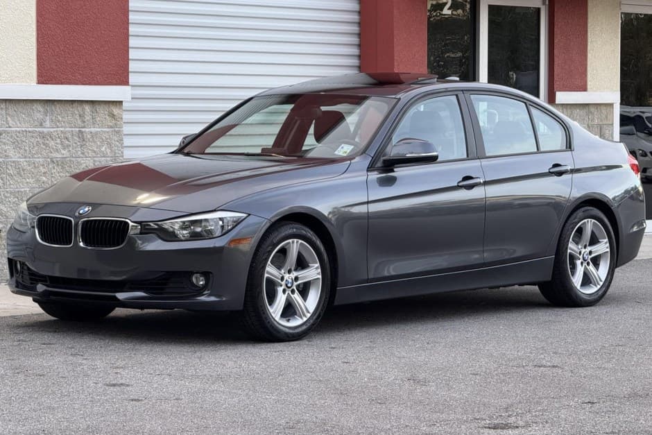 2013 BMW F30 3-Series Sedan sold for $8,551