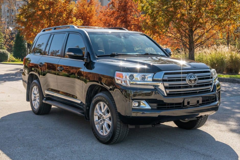 2021 Toyota Land Cruiser 200-Series sold for $86,500