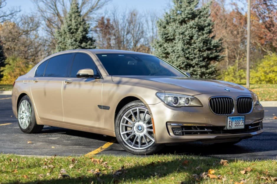 2013 BMW F01/F02 7-Series sold for $9,750