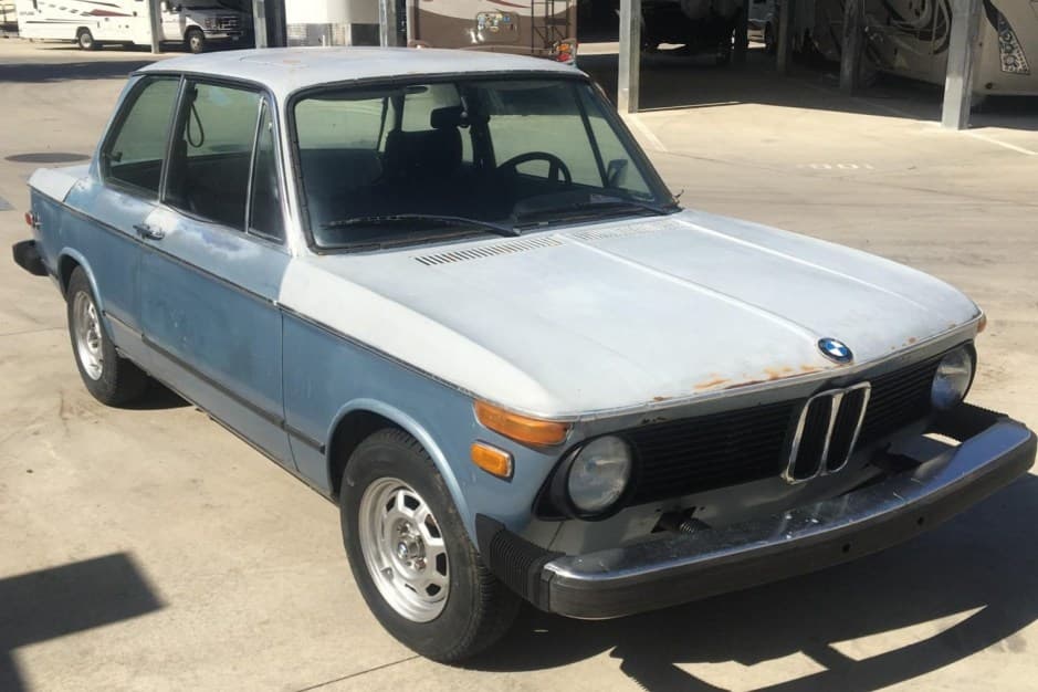 1976 BMW 2002 sold for $6,500