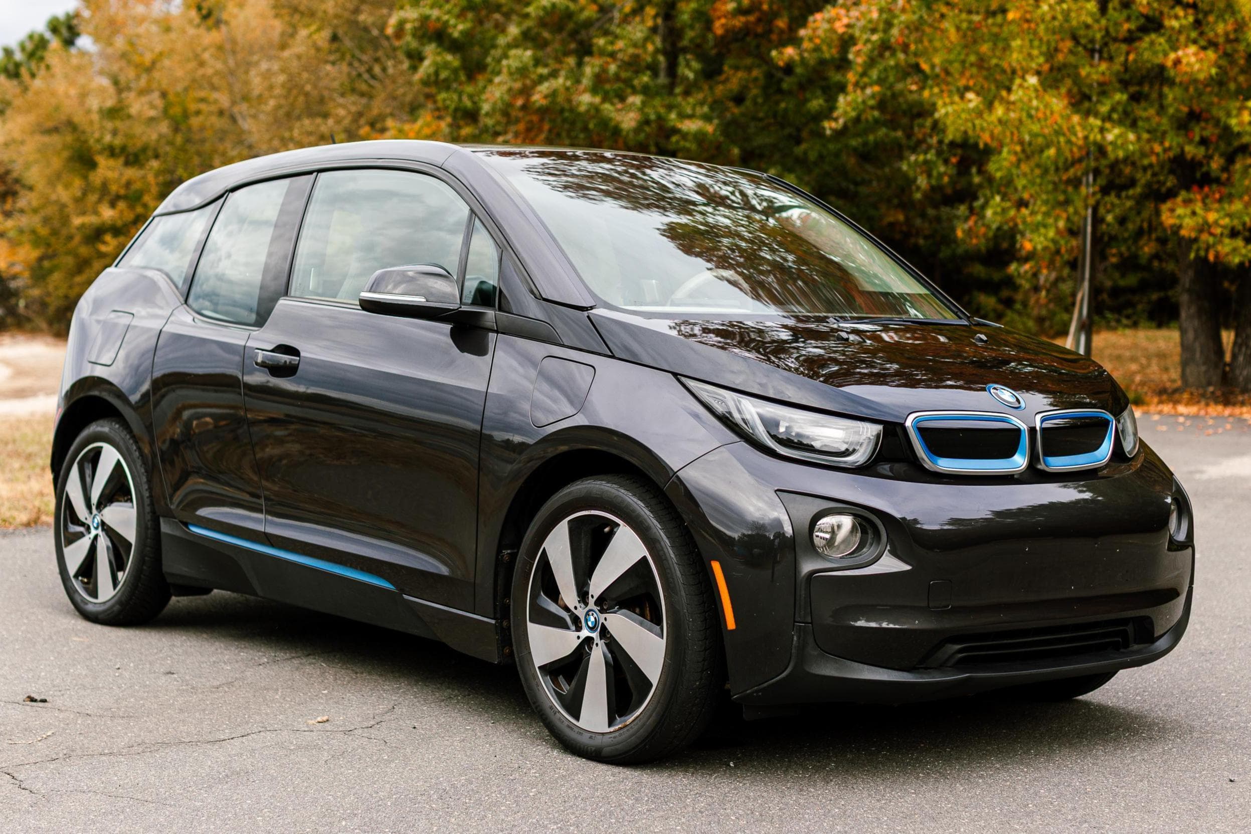 2015 BMW i3 sold for $9,300