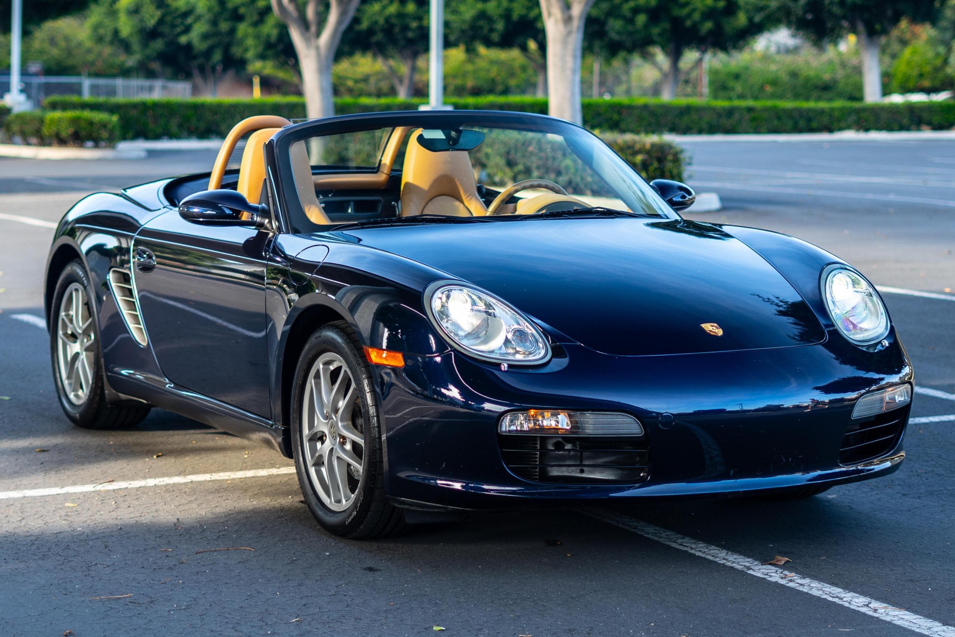 2008 Porsche 987 Boxster sold for $15,999