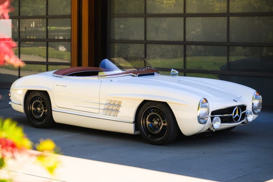 0 Mercedes-Benz 300SL Gullwing & Roadster sold for $361,000