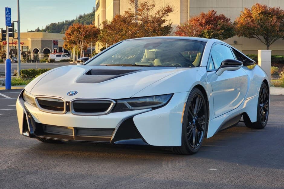 2015 BMW i8 sold for $52,000