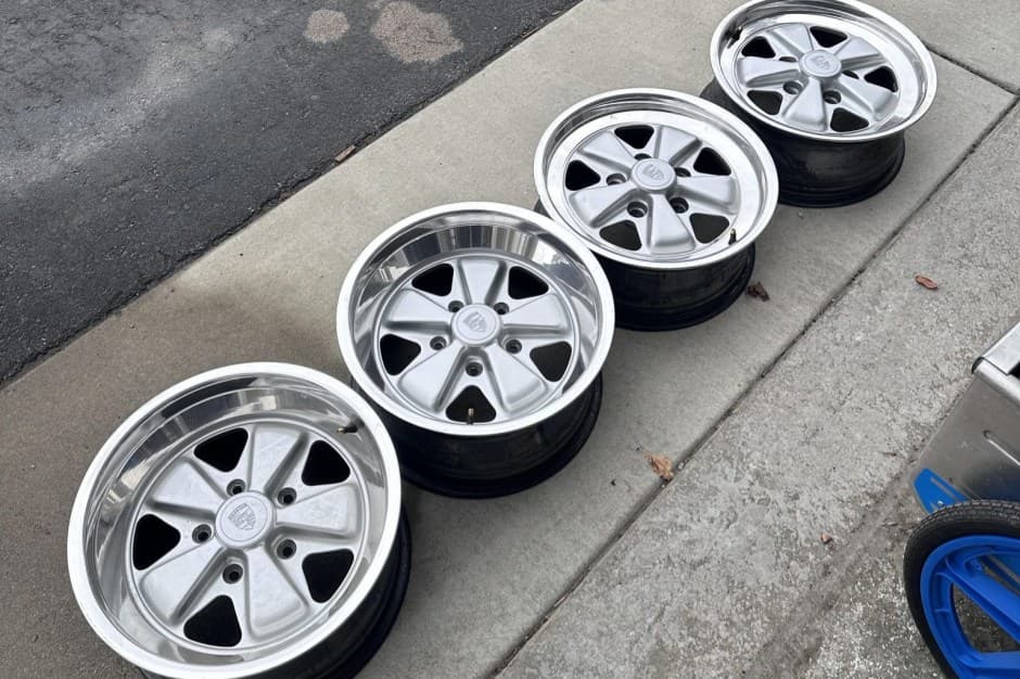 0 Porsche 911 Carrera 3.2 sold for $2,750