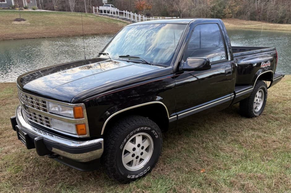1990 Chevrolet C/K GMT400 (1988-2002) sold for $15,500