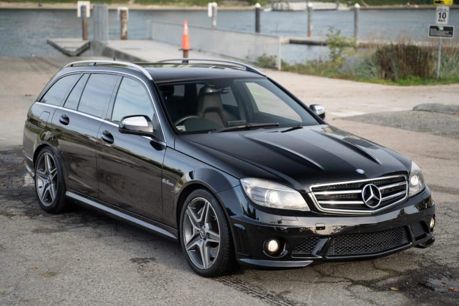 2009 Mercedes-Benz W204 C63 AMG sold for $19,000