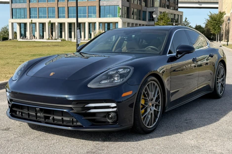 2021 Porsche Panamera sold for $111,111