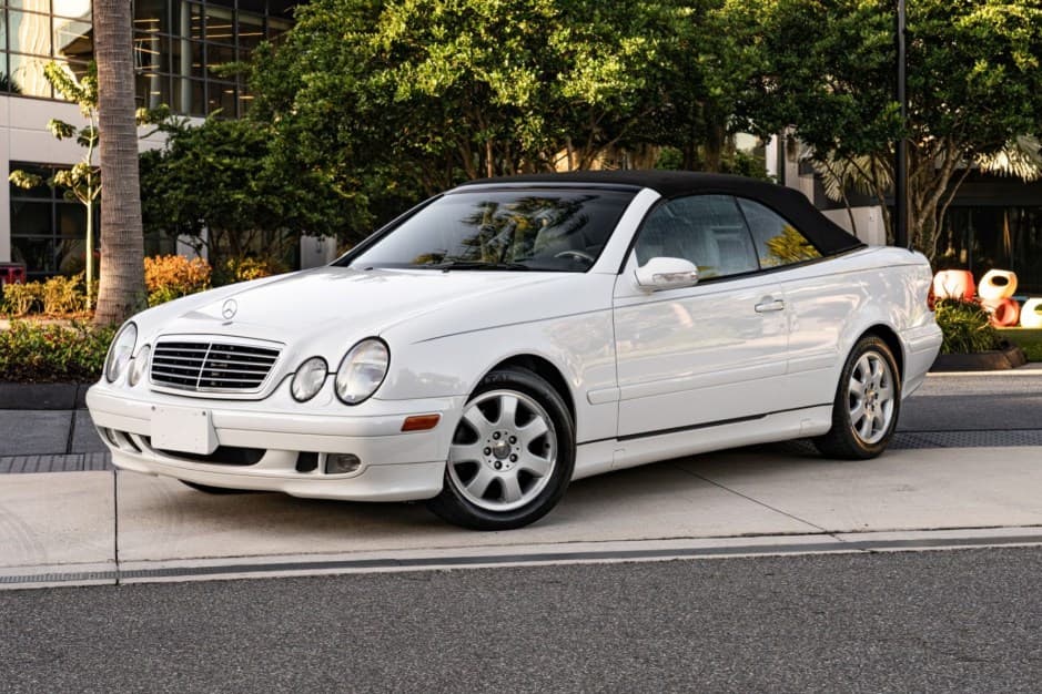 2000 Mercedes-Benz CLK-Class sold for $8,601
