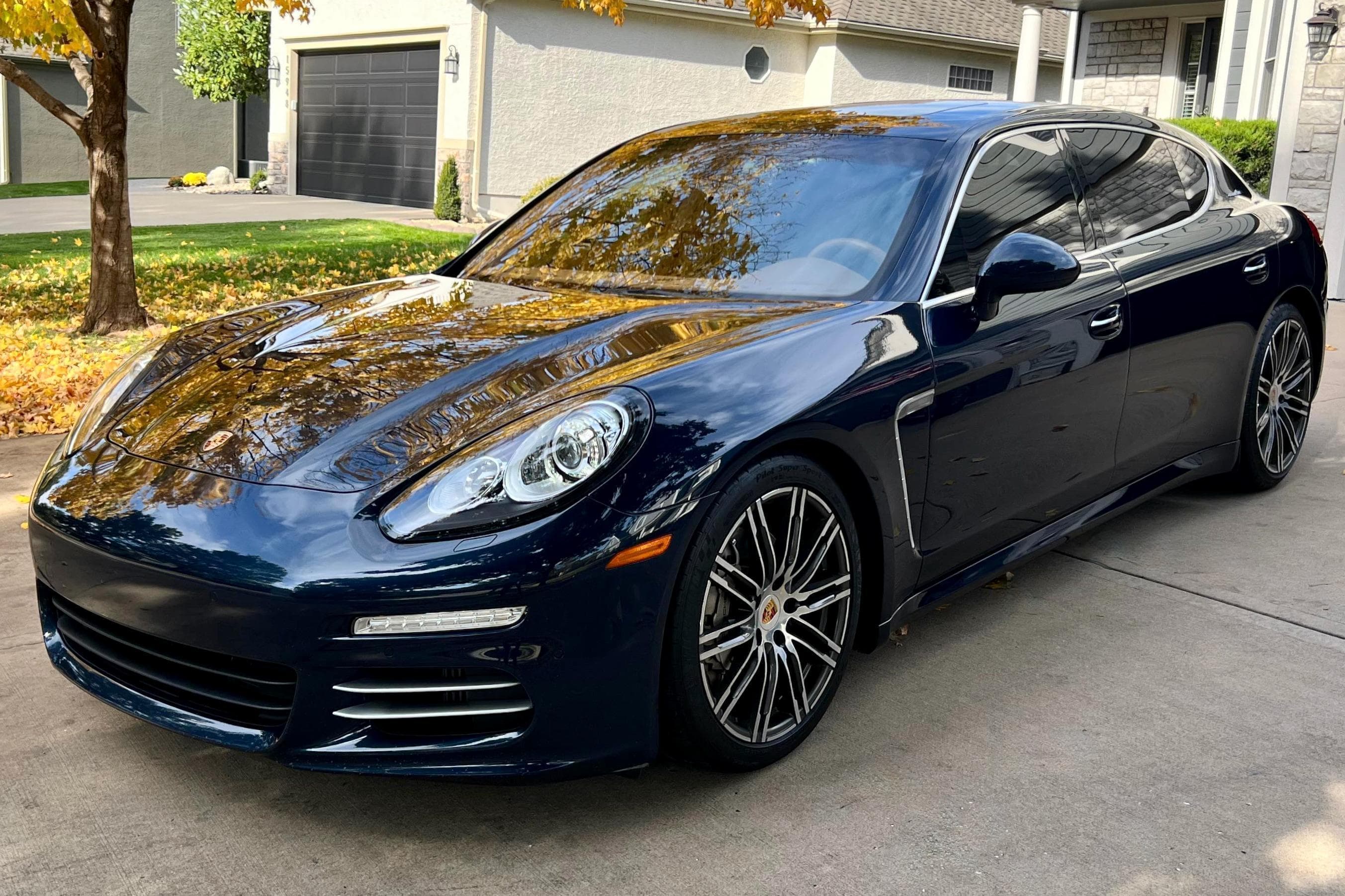 2015 Porsche Panamera sold for $24,000