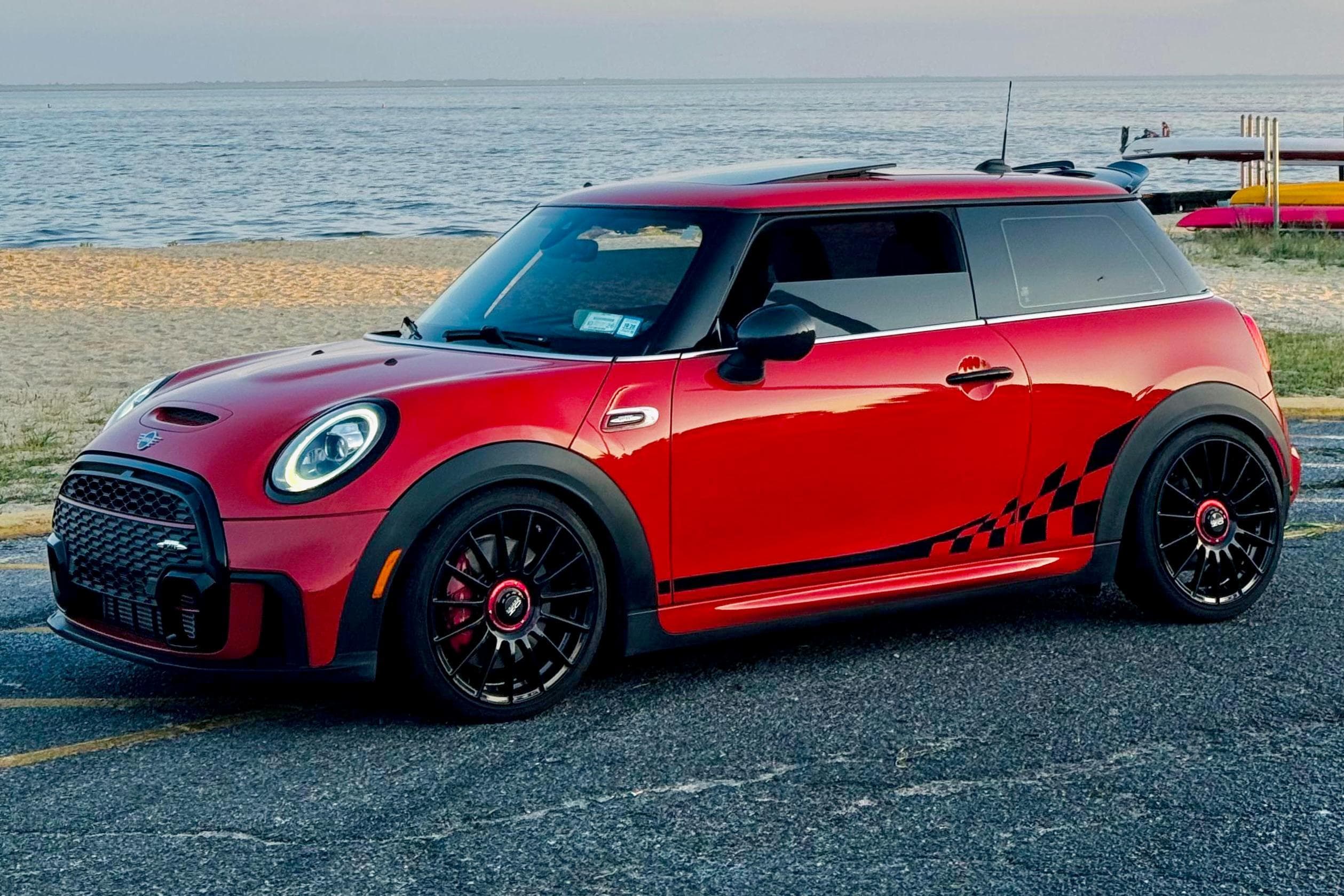 2019 MINI Cooper sold for $18,750