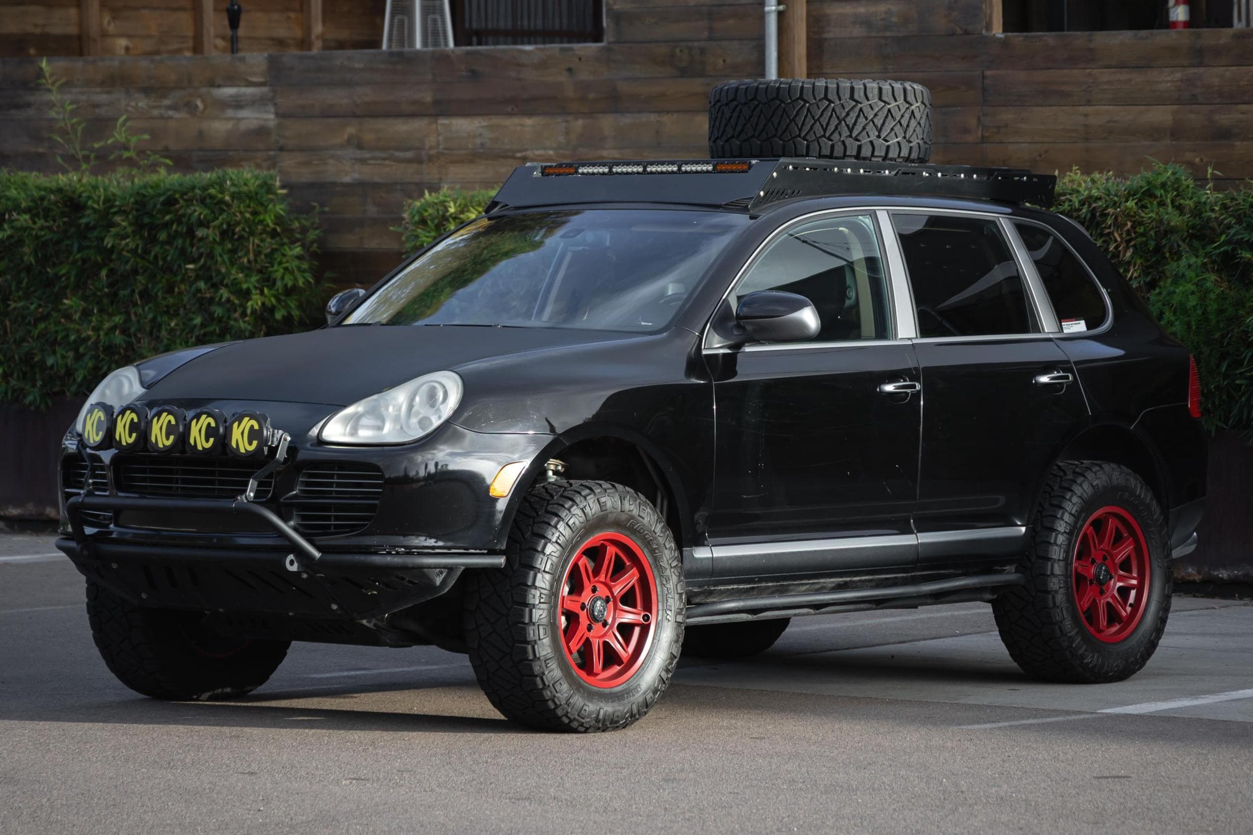 2006 Porsche Cayenne sold for $16,450