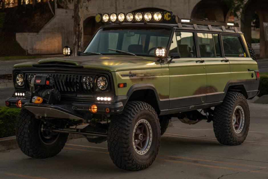 1969 Jeep SJ Wagoneer sold for $47,250