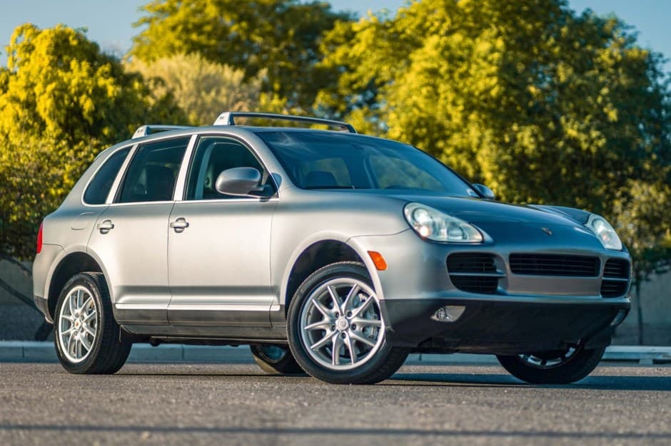 2004 Porsche 955/957 Cayenne (2003-2010) sold for $10,500