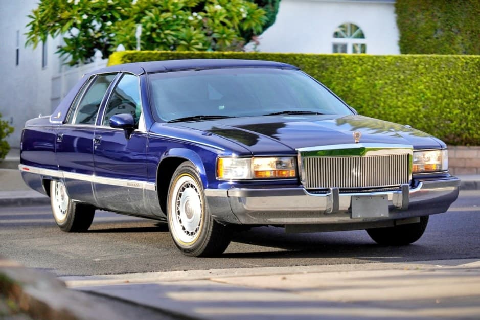 1994 Cadillac Fleetwood 1985-1996 sold for $10,250