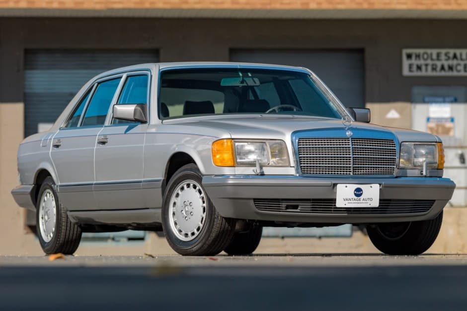 1987 Mercedes-Benz W126 S-Class sold for $18,250
