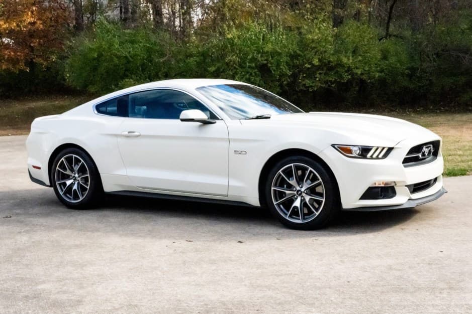 2015 Ford Mustang S550 sold for $28,750