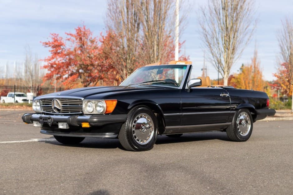 1989 Mercedes-Benz R107 SL sold for $21,000