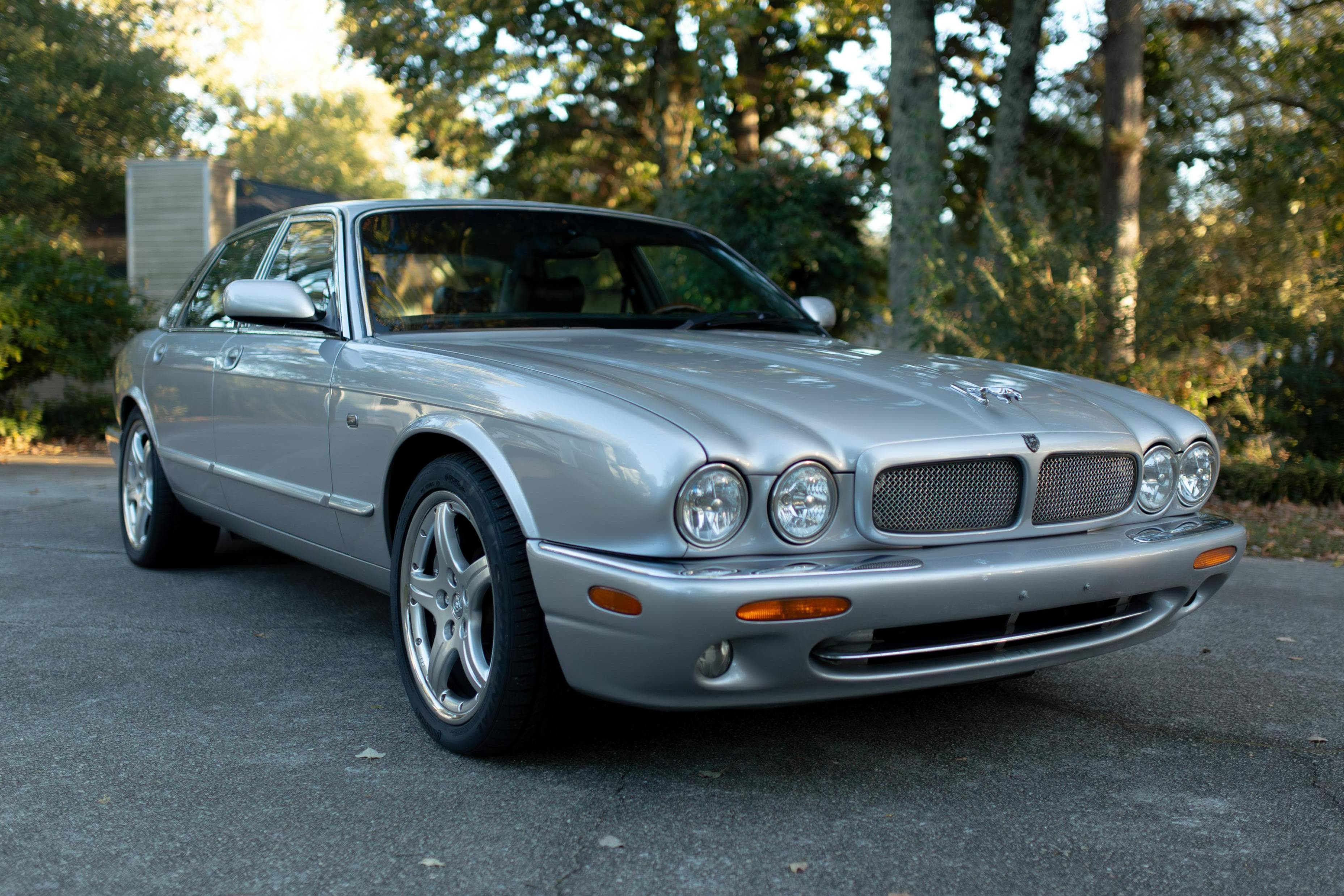 2003 Jaguar XJR sold for $6,100