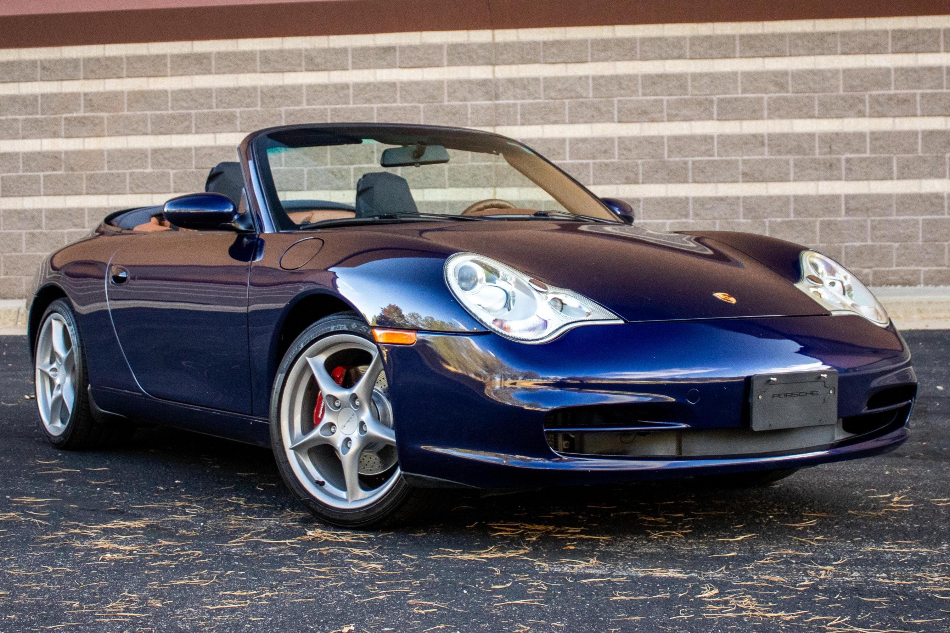 2003 Porsche 996 911 sold for $20,296