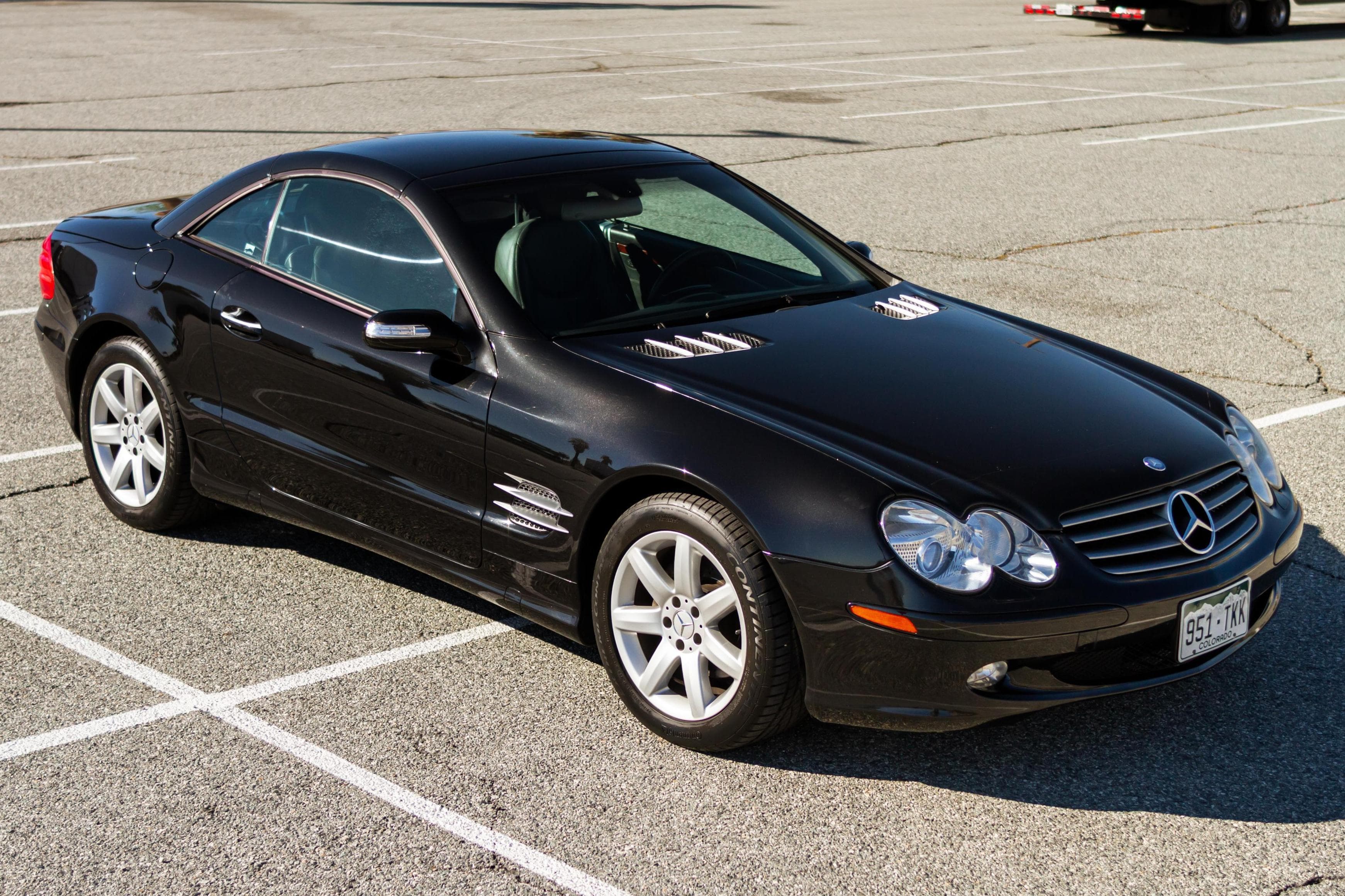 2004 Mercedes-Benz R230 SL sold for $10,318