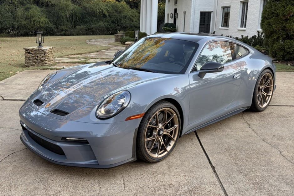 2023 Porsche 992 GT3 sold for $275,000