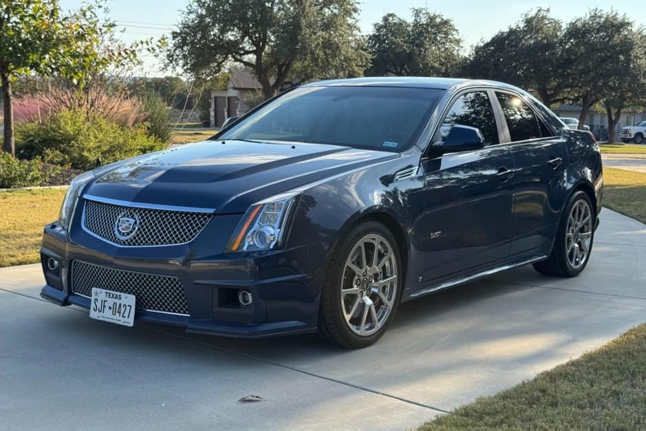 2009 Cadillac CTS & CTS-V sold for $29,000